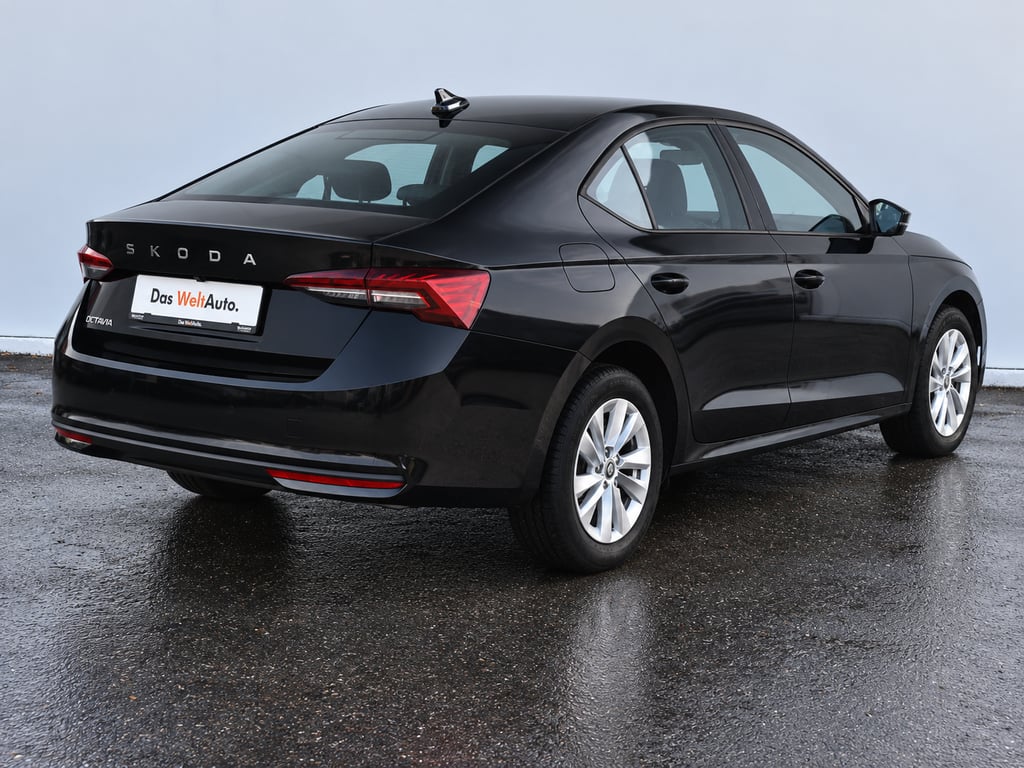 SKODA Octavia 2025 — imagine 5