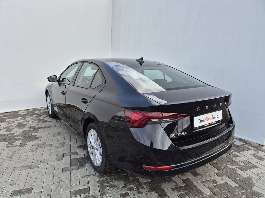 SKODA Octavia 2022 — imagine 8