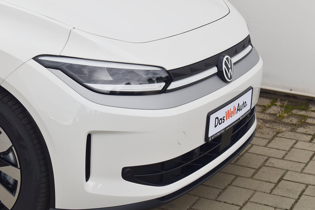 VOLKSWAGEN ID.Polo 2026 — imagine 9