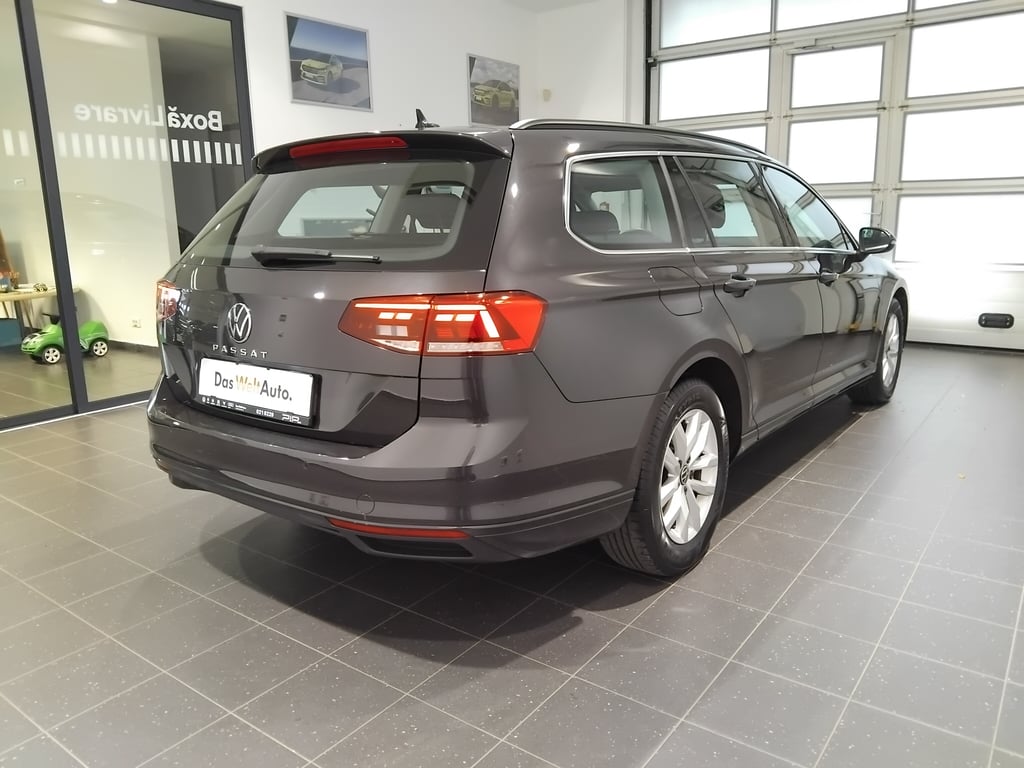 VOLKSWAGEN Passat Variant 2023 — imagine 9