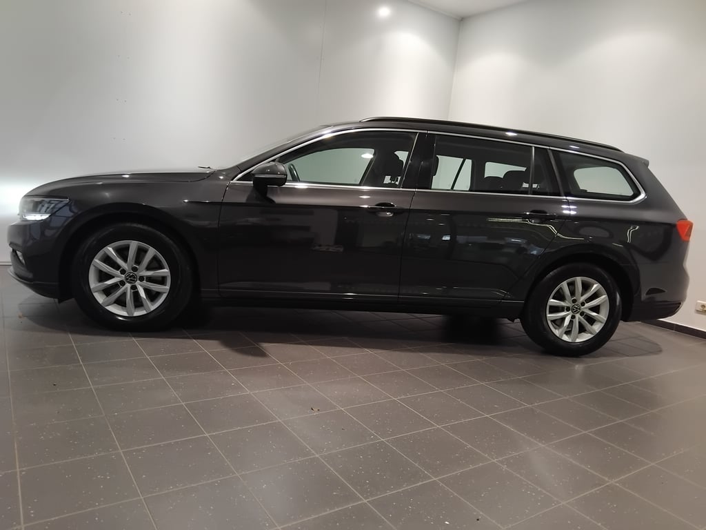 VOLKSWAGEN Passat Variant 2023 — imagine 2