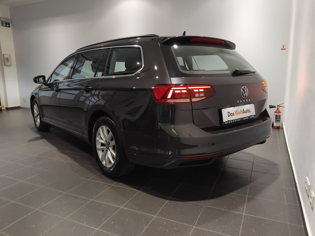 VOLKSWAGEN Passat Variant 2023 — imagine 3