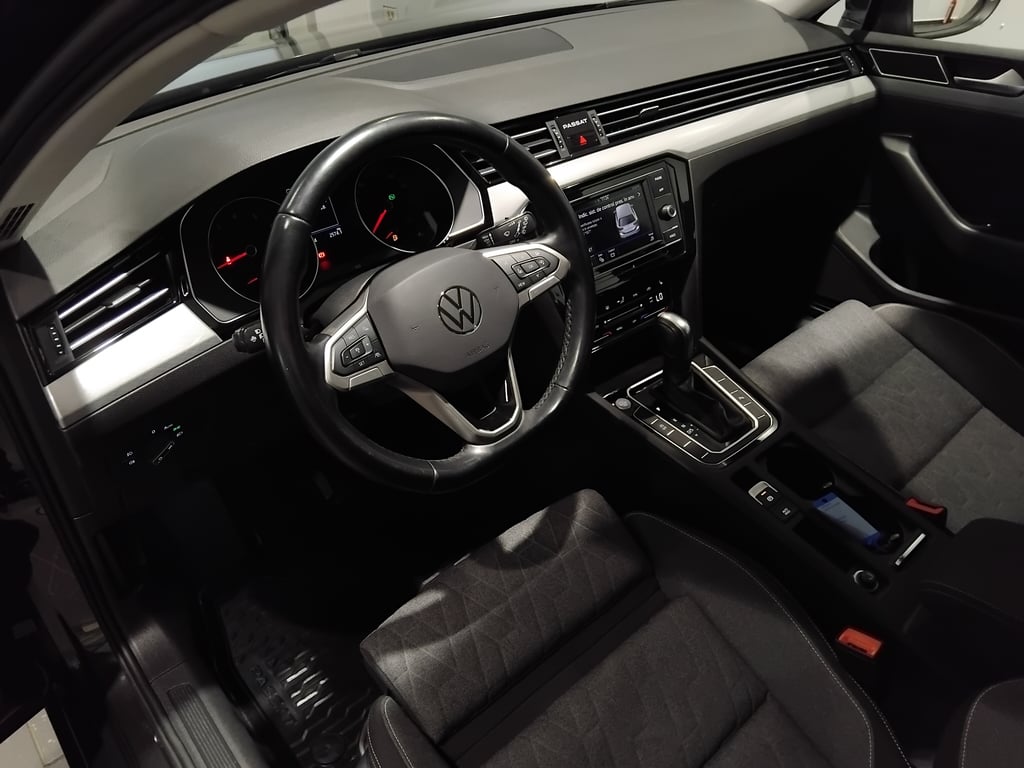 VOLKSWAGEN Passat Variant 2023 — imagine 11