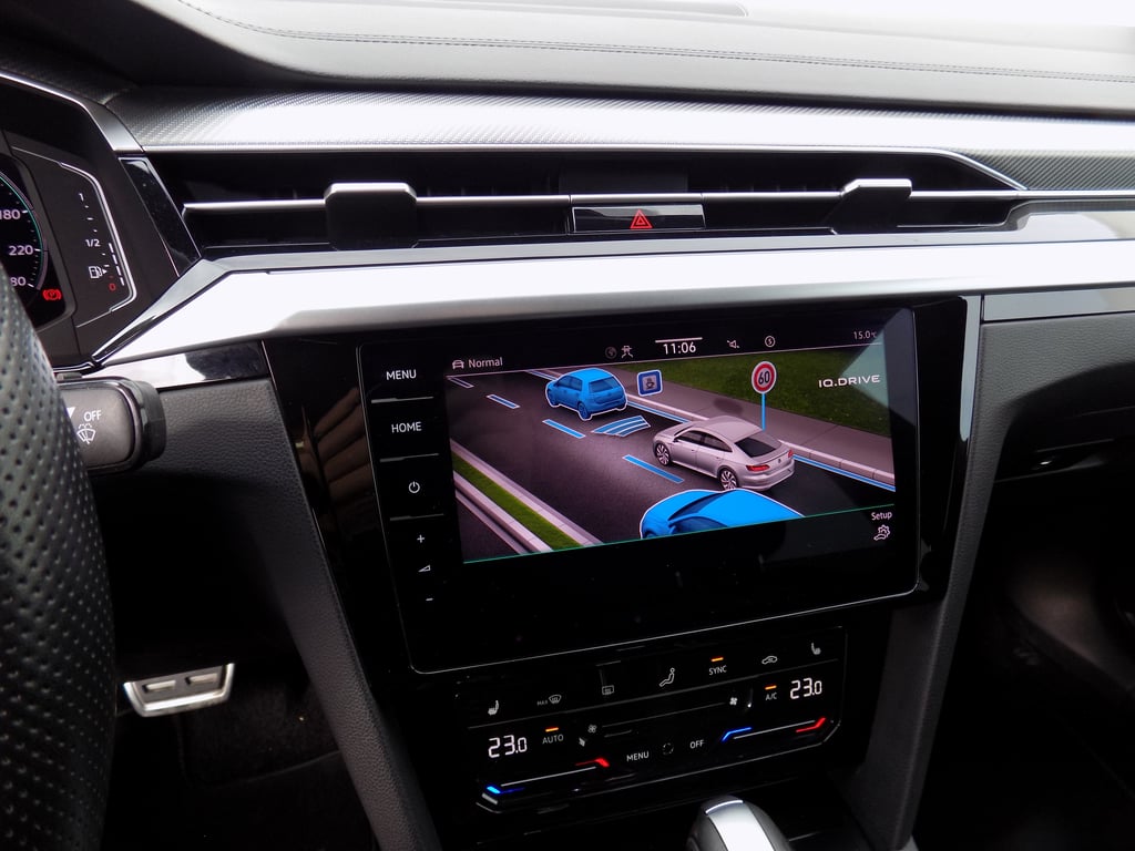VOLKSWAGEN Arteon 2023 — imagine 44