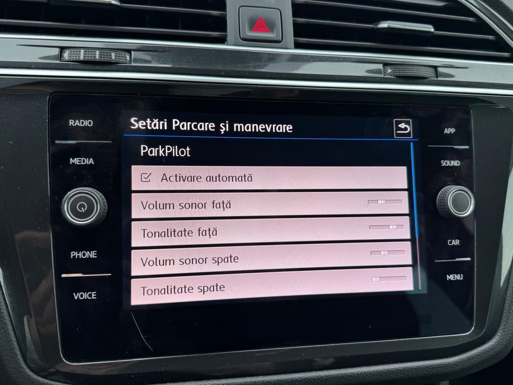 VOLKSWAGEN Tiguan 2019 — imagine 17