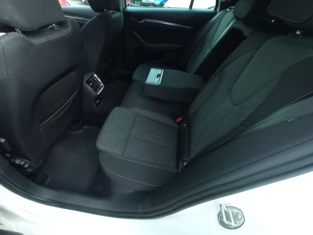 Škoda Octavia Combi 2022 diesel, 16.700 € — imagine 54