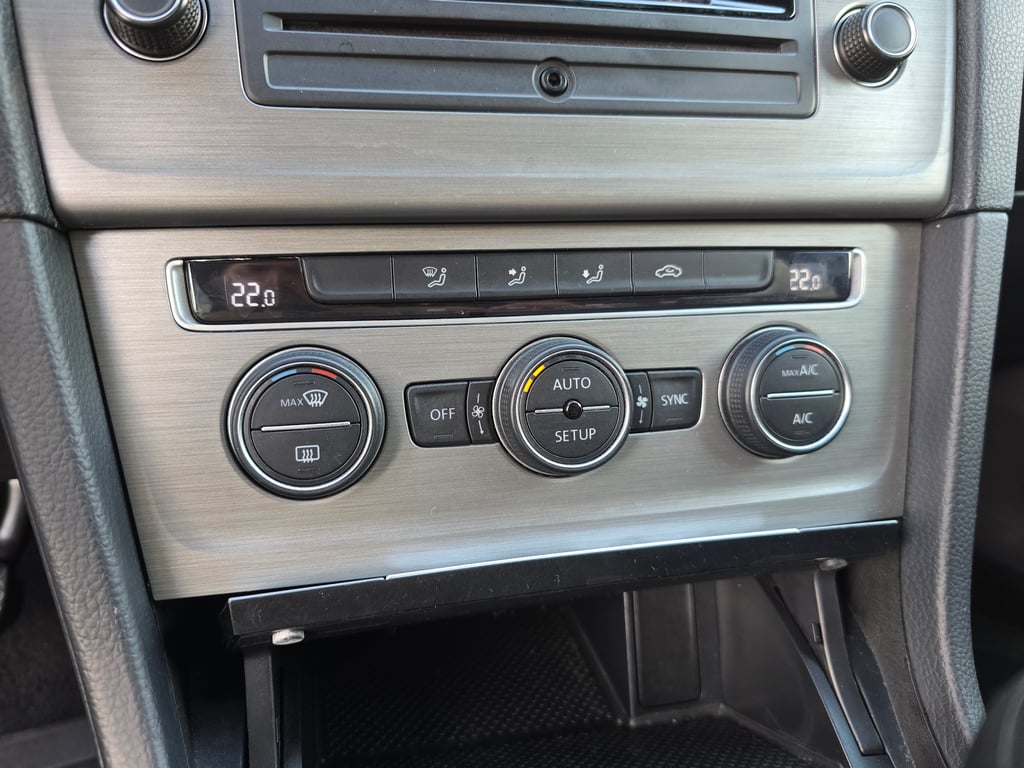 VOLKSWAGEN Golf 2014 — imagine 18