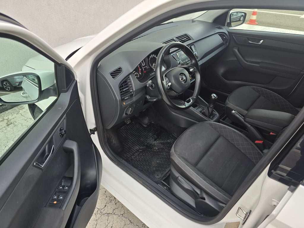 SKODA Fabia Combi 2021 — imagine 10