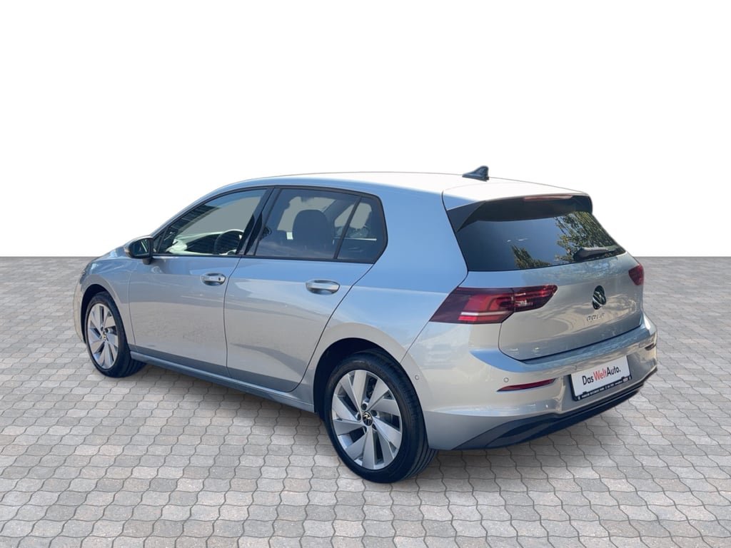 VOLKSWAGEN Golf 2026 — imagine 3