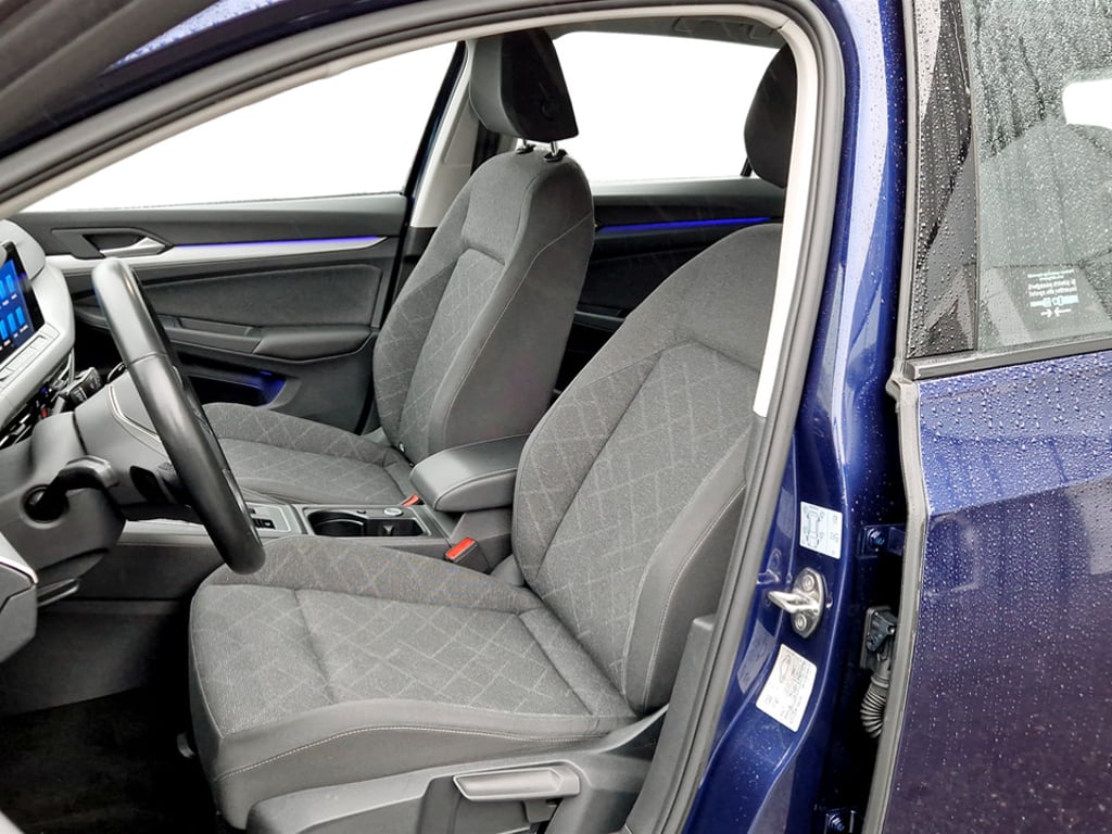 VOLKSWAGEN Golf 2023 — imagine 9