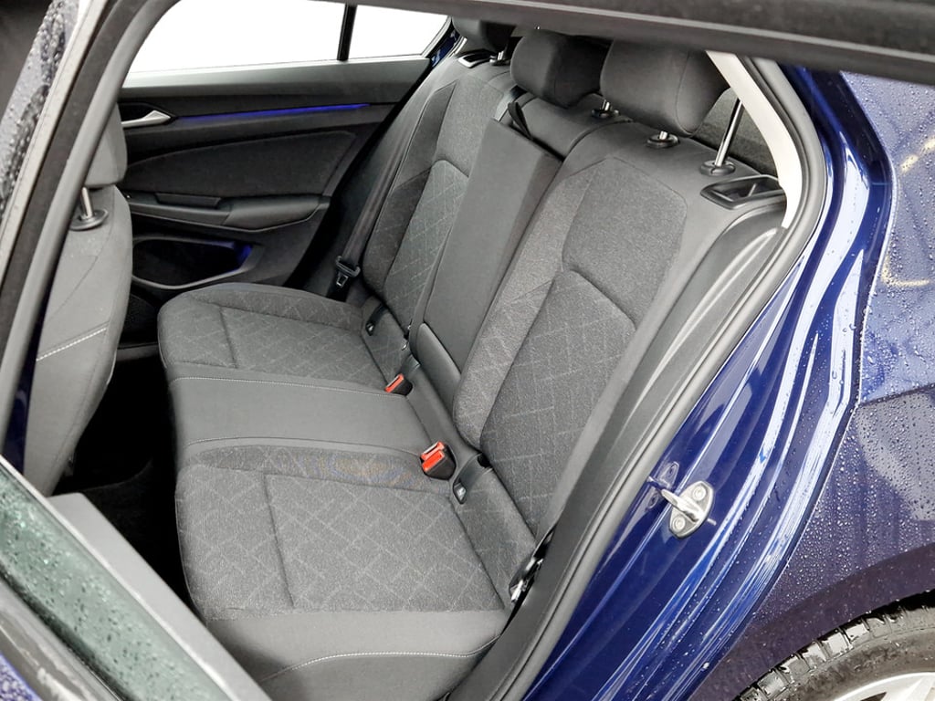 VOLKSWAGEN Golf 2023 — imagine 12