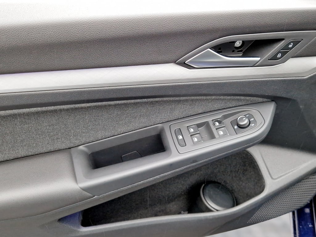 VOLKSWAGEN Golf 2023 — imagine 13