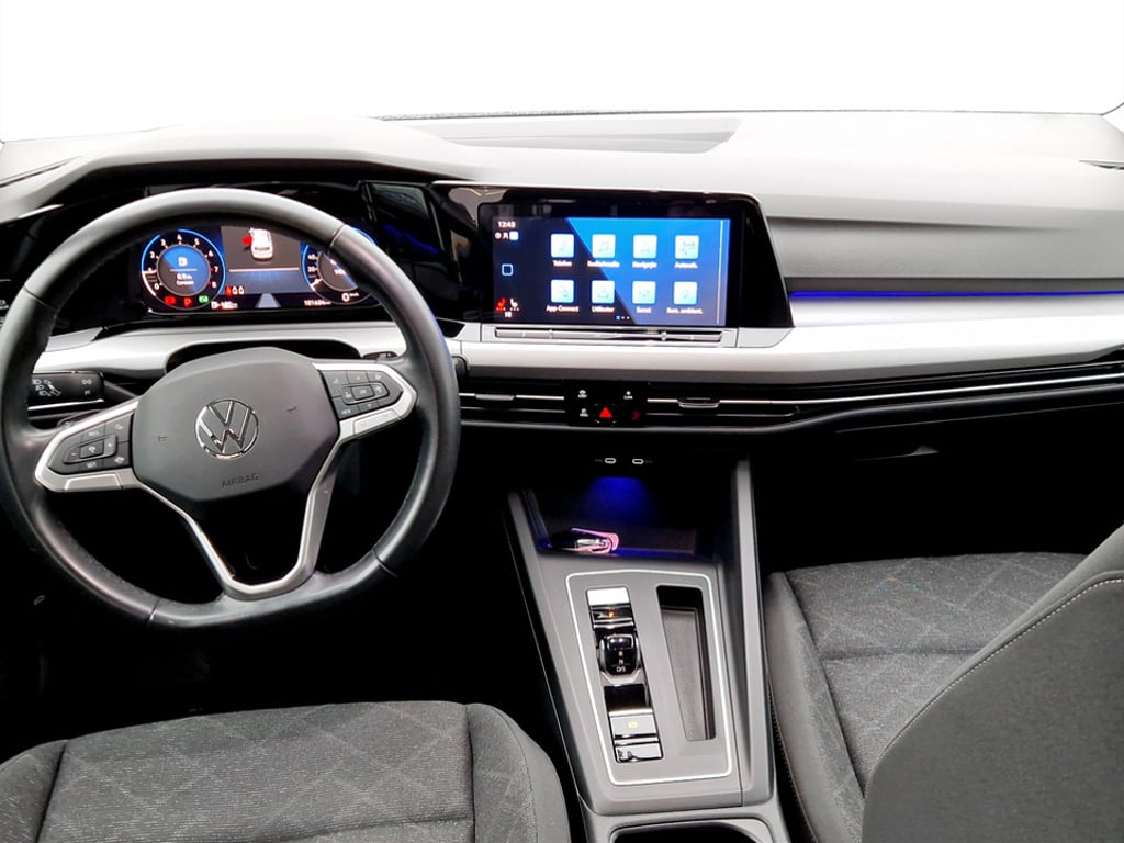 VOLKSWAGEN Golf 2023 — imagine 10