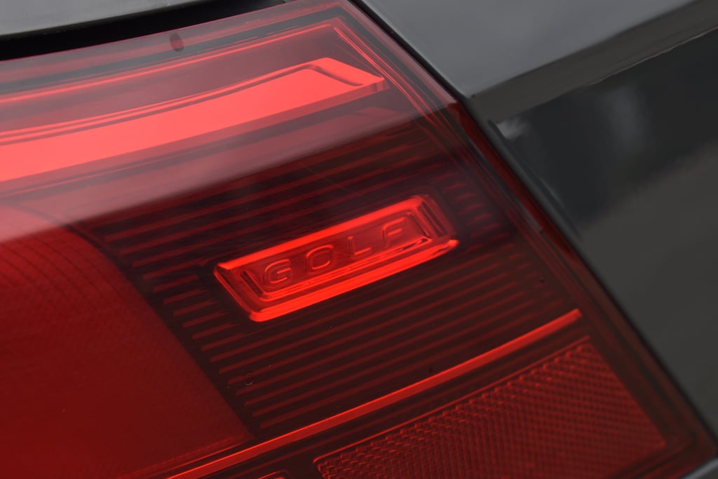 VOLKSWAGEN Golf 2021 — imagine 14