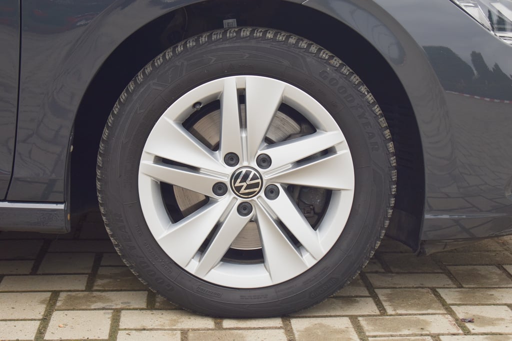 VOLKSWAGEN Golf 2021 — imagine 11