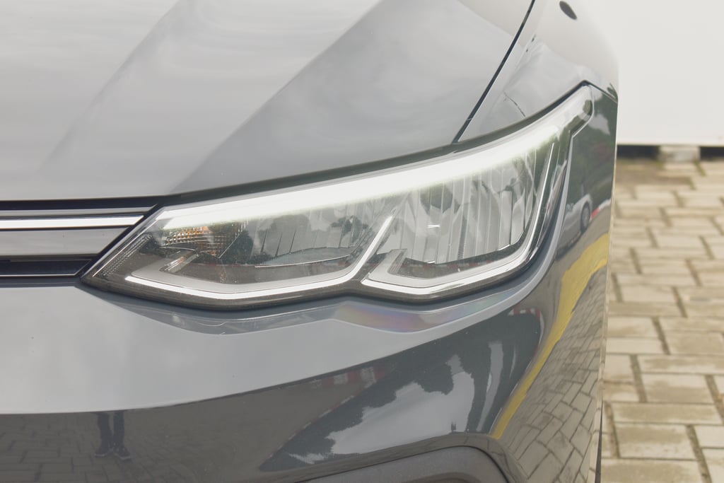 VOLKSWAGEN Golf 2021 — imagine 10