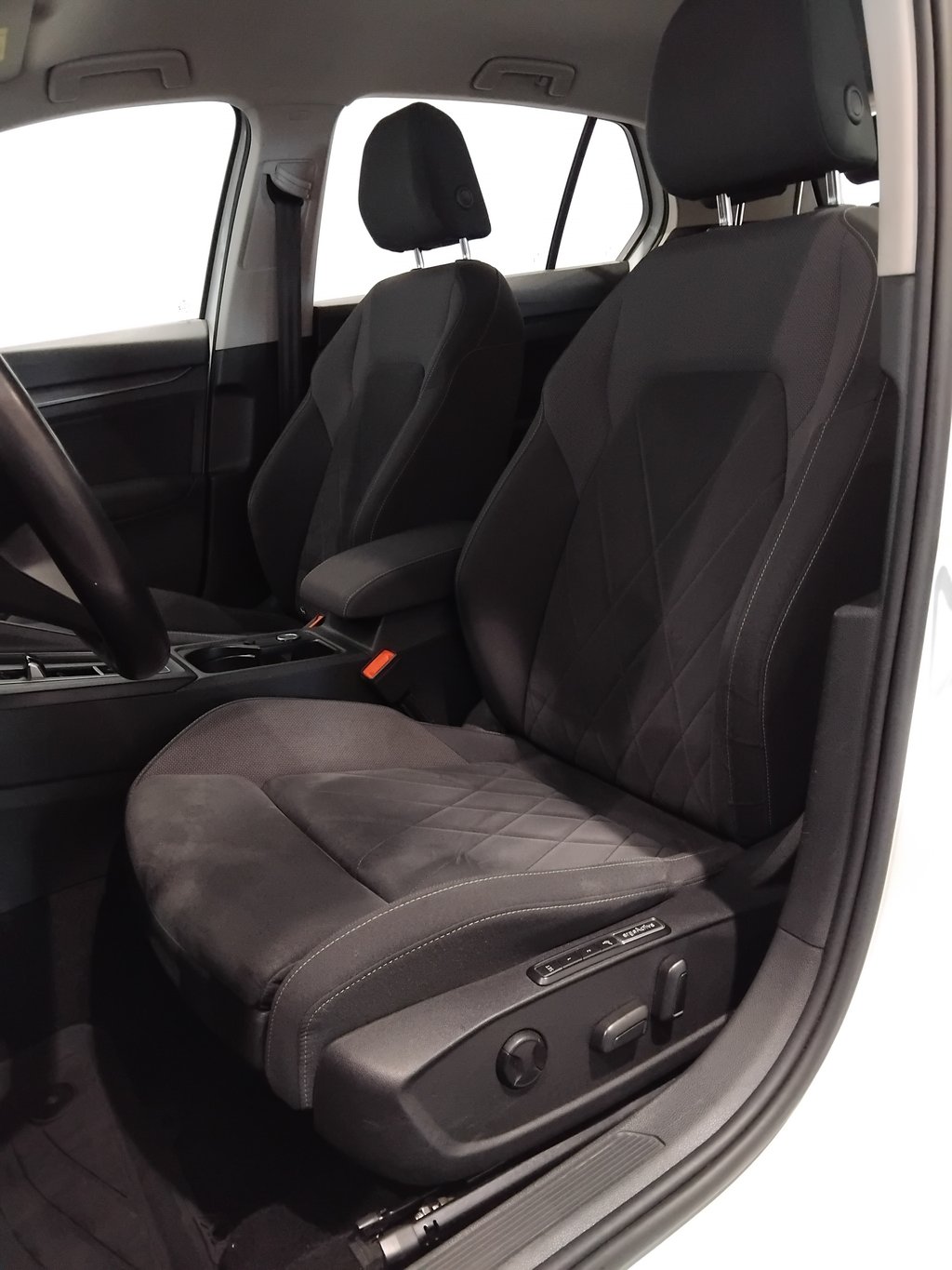 VOLKSWAGEN Golf 2020 — imagine 13