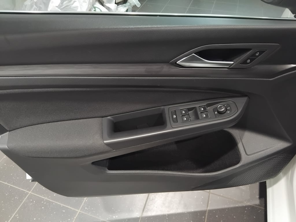 VOLKSWAGEN Golf 2020 — imagine 12
