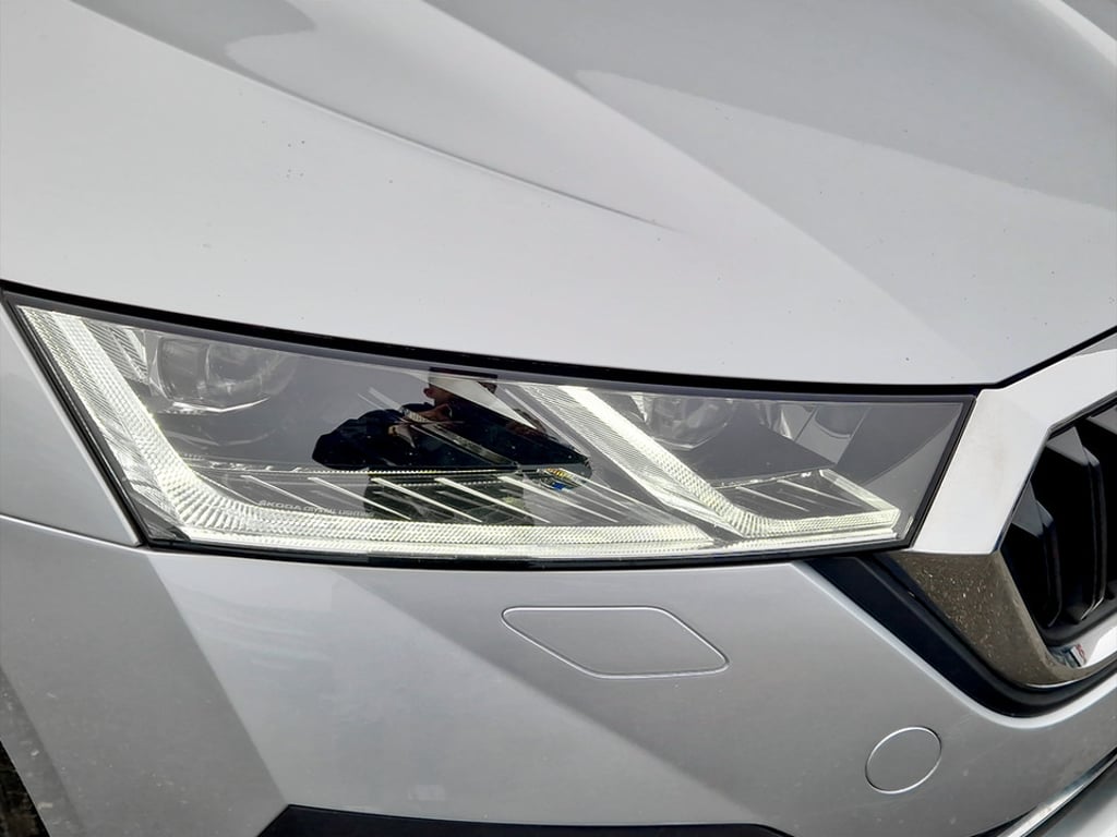 SKODA Octavia Combi 2023 — imagine 9