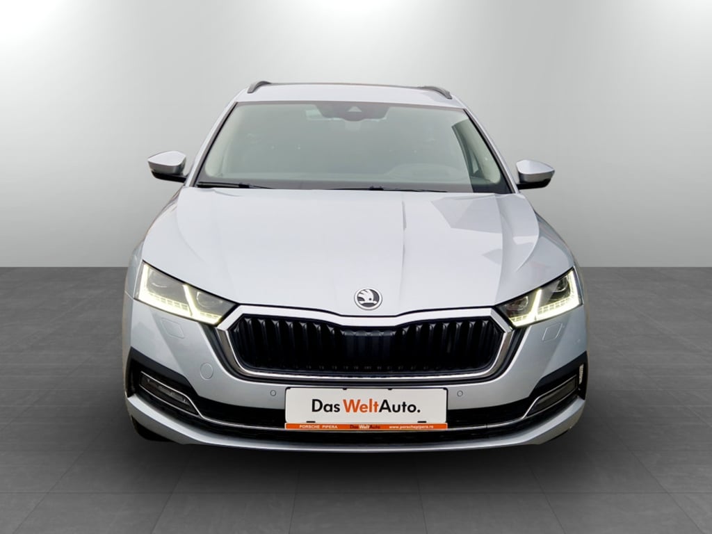 SKODA Octavia Combi 2023 — imagine 4