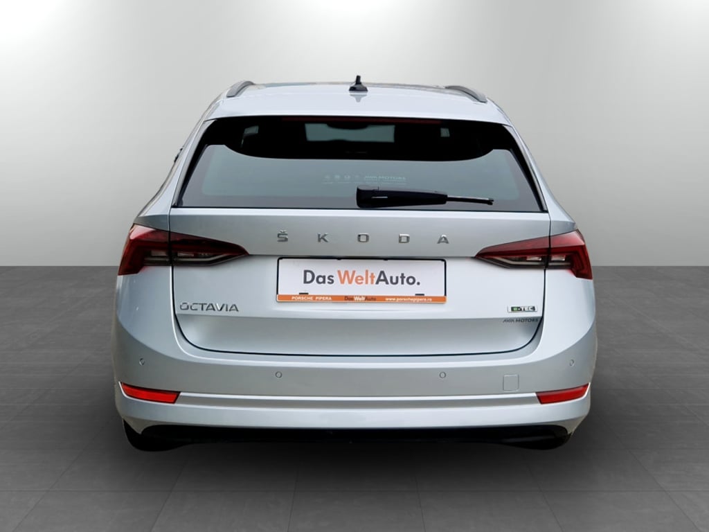 SKODA Octavia Combi 2023 — imagine 8