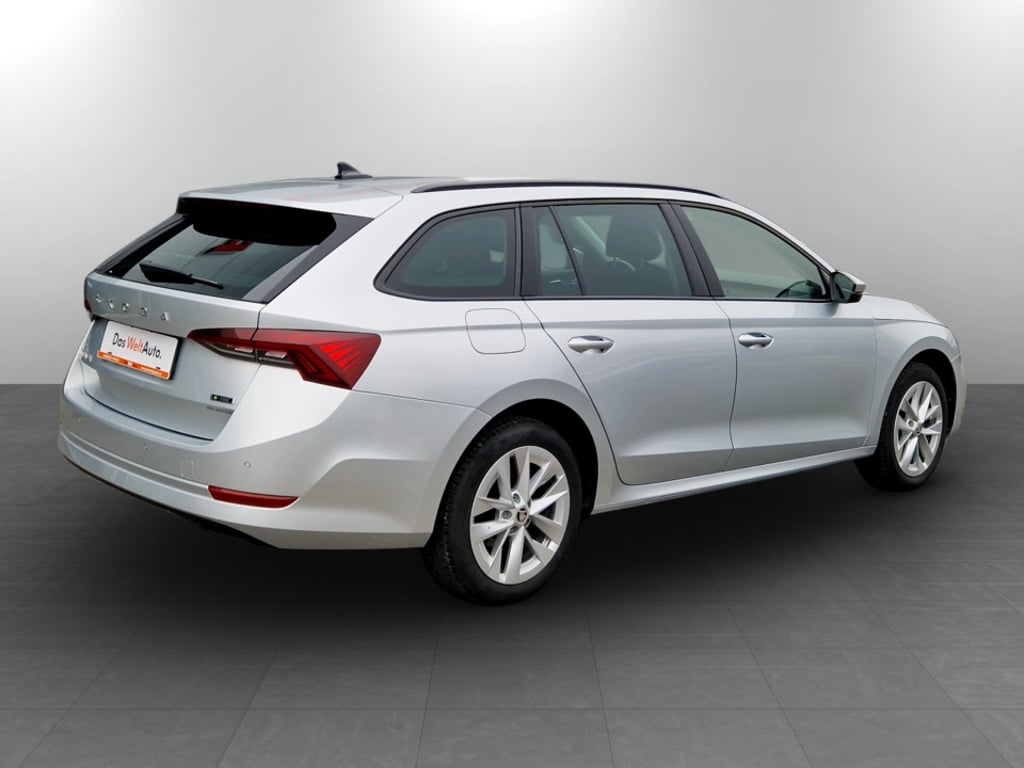 SKODA Octavia Combi 2023 — imagine 7