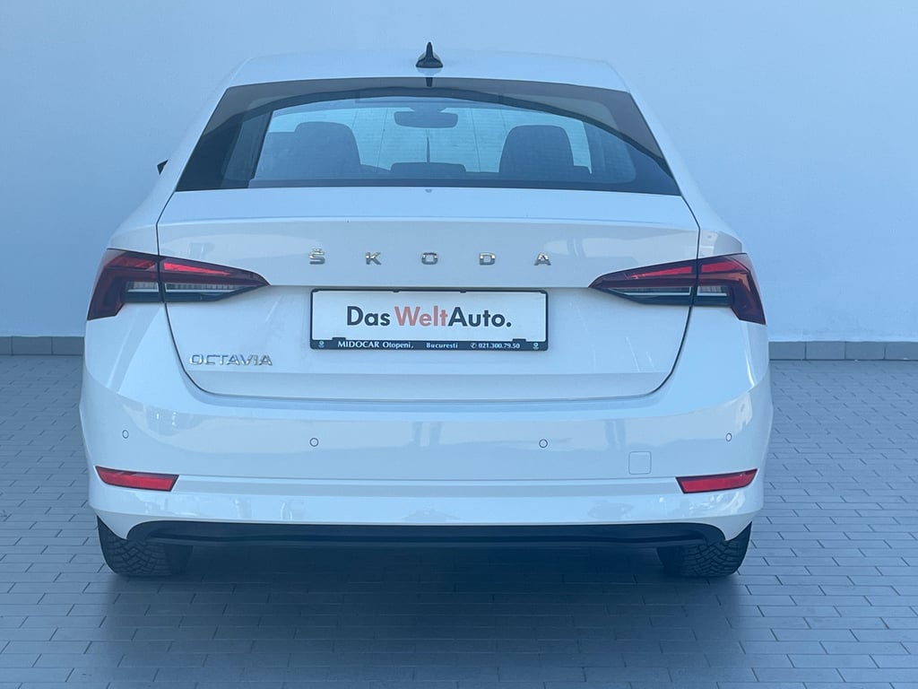 SKODA Octavia 2022 — imagine 5
