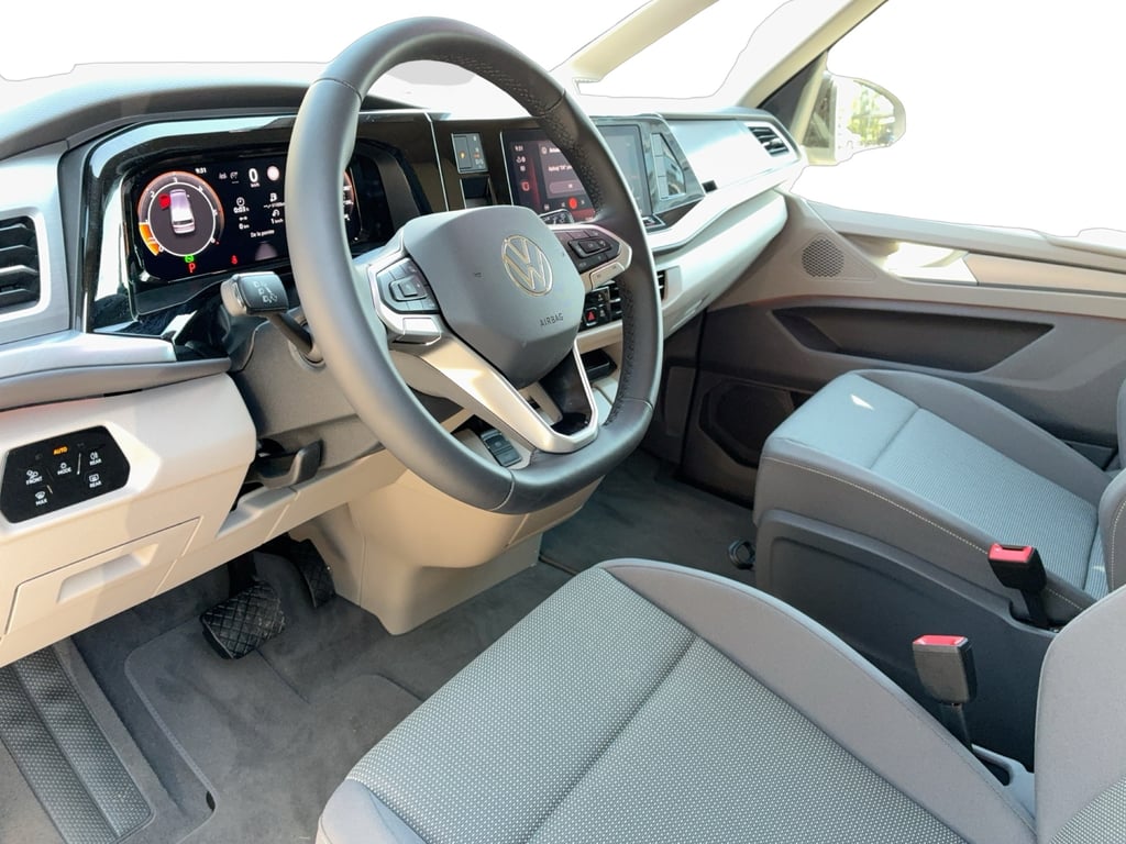 VOLKSWAGEN Multivan 2026 — imagine 9