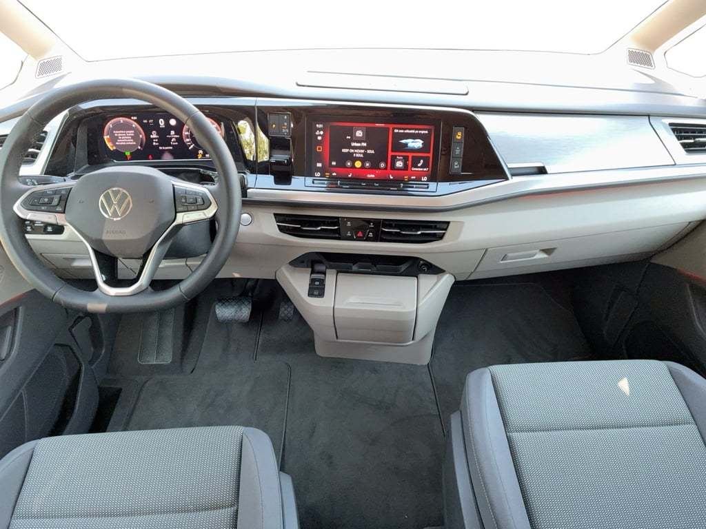 VOLKSWAGEN Multivan 2026 — imagine 11