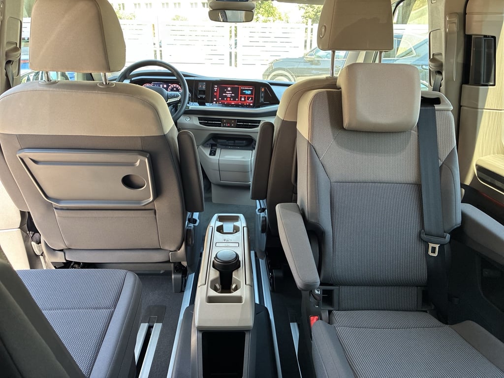 VOLKSWAGEN Multivan 2026 — imagine 17
