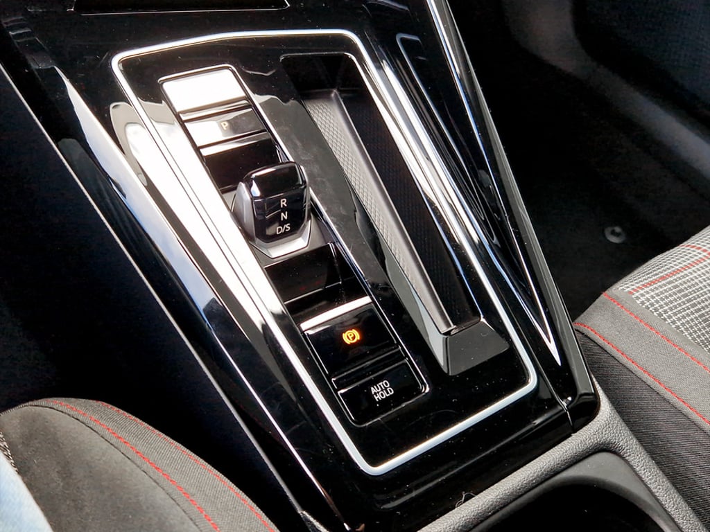 VOLKSWAGEN Golf 2024 — imagine 14
