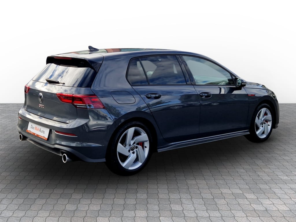 VOLKSWAGEN Golf 2024 — imagine 7