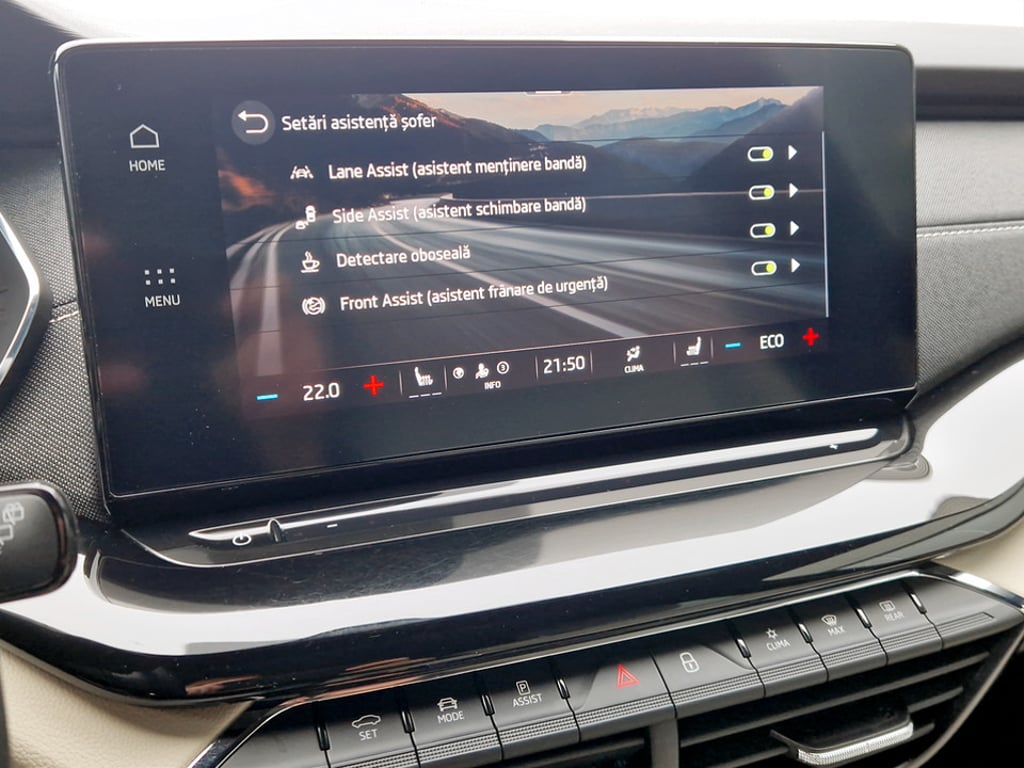 SKODA Octavia Combi 2023 — imagine 18