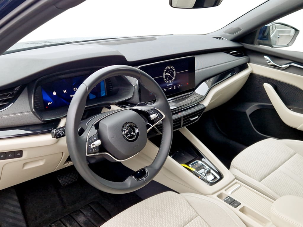 SKODA Octavia Combi 2023 — imagine 14