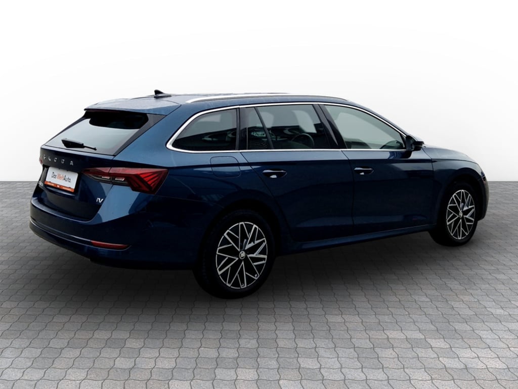 SKODA Octavia Combi 2023 — imagine 7