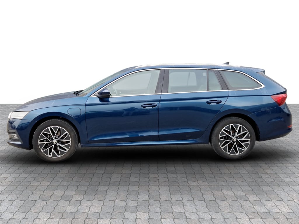 SKODA Octavia Combi 2023 — imagine 2