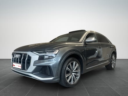 Audi SQ8 TFSI quattro