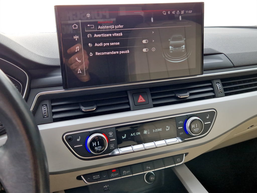 AUDI A4 2021 — imagine 18