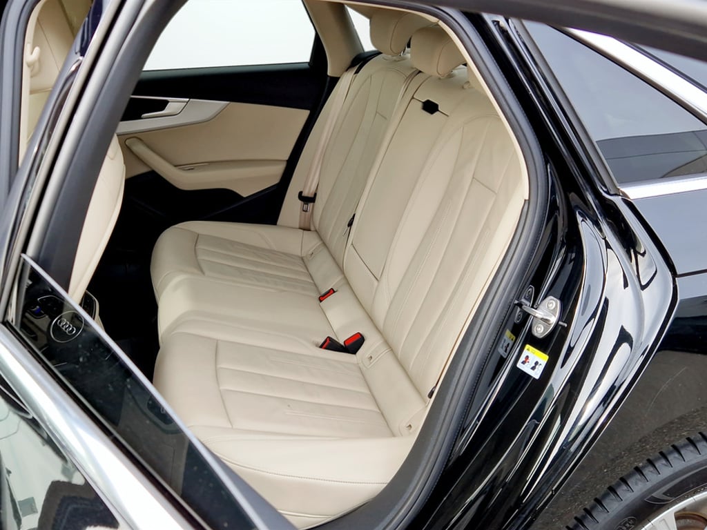 AUDI A4 2021 — imagine 12