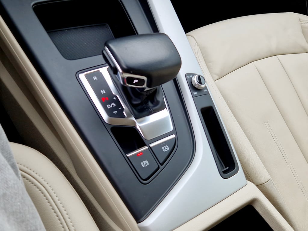 AUDI A4 2021 — imagine 15