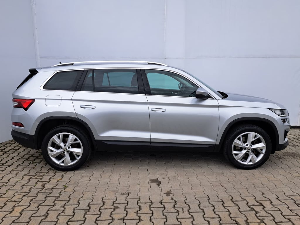 SKODA Kodiaq 2023 — imagine 6