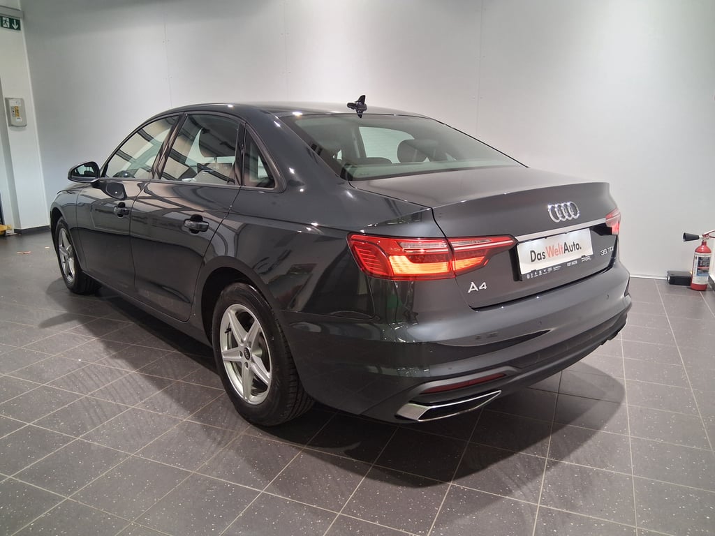 AUDI A4 2022 — imagine 3