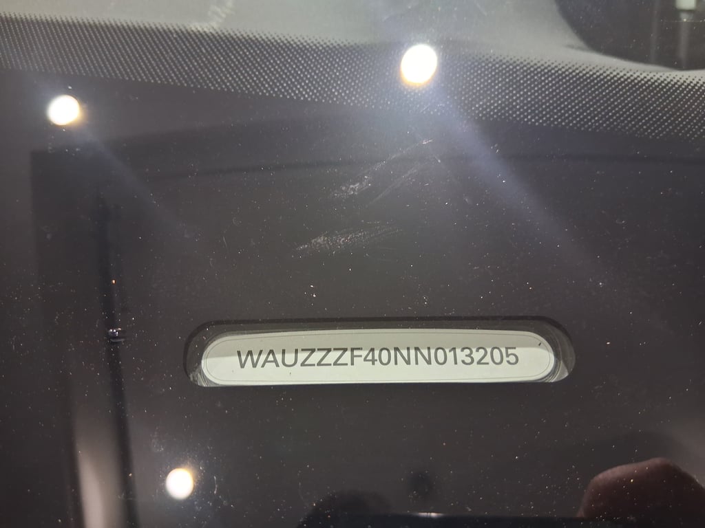 AUDI A4 2022 — imagine 4