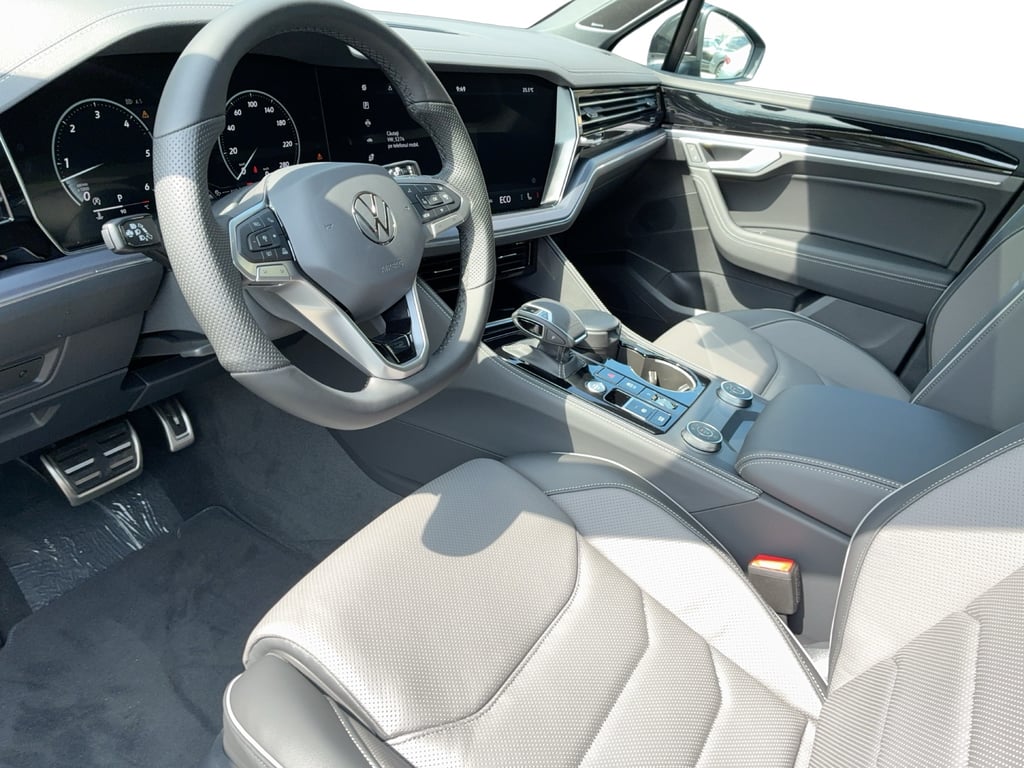 VOLKSWAGEN Touareg 2026 — imagine 9
