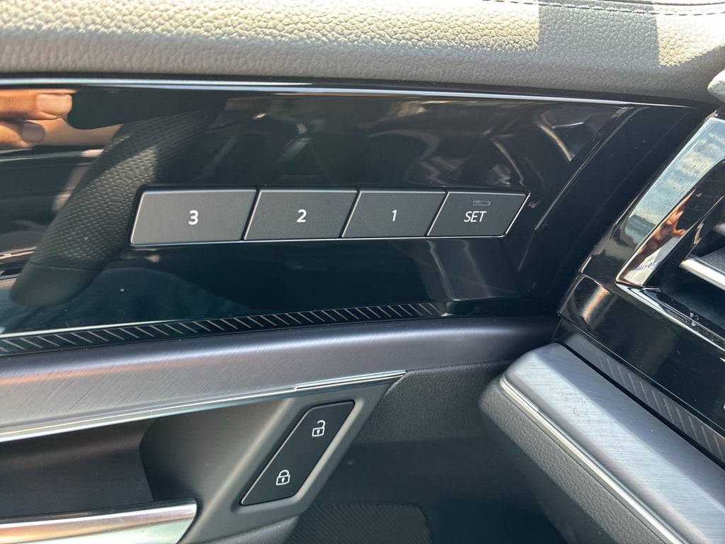 VOLKSWAGEN Touareg 2026 — imagine 19