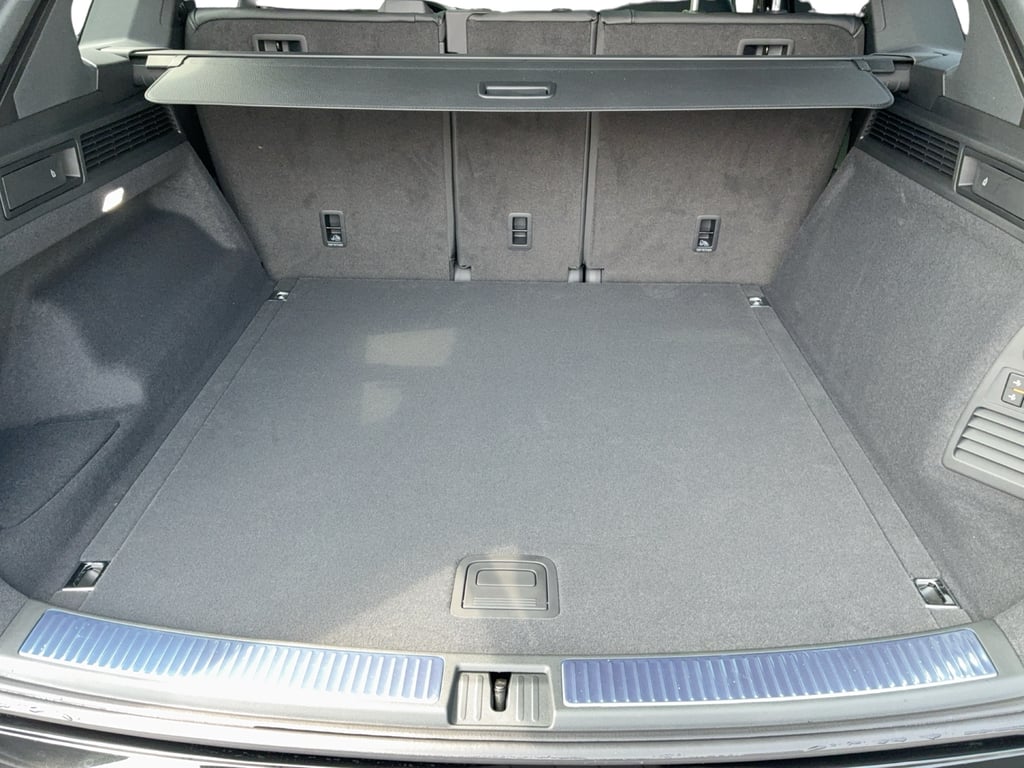 VOLKSWAGEN Touareg 2026 — imagine 13
