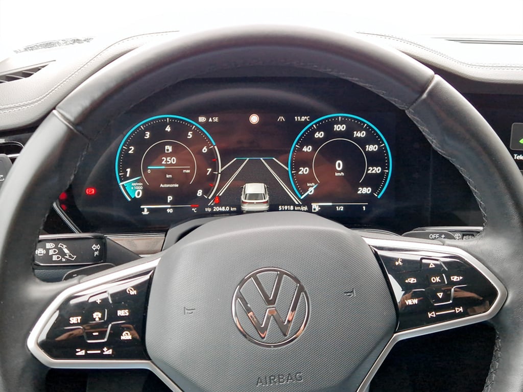 VOLKSWAGEN Touareg 2023 — imagine 37