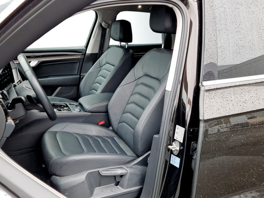 VOLKSWAGEN Touareg 2023 — imagine 30