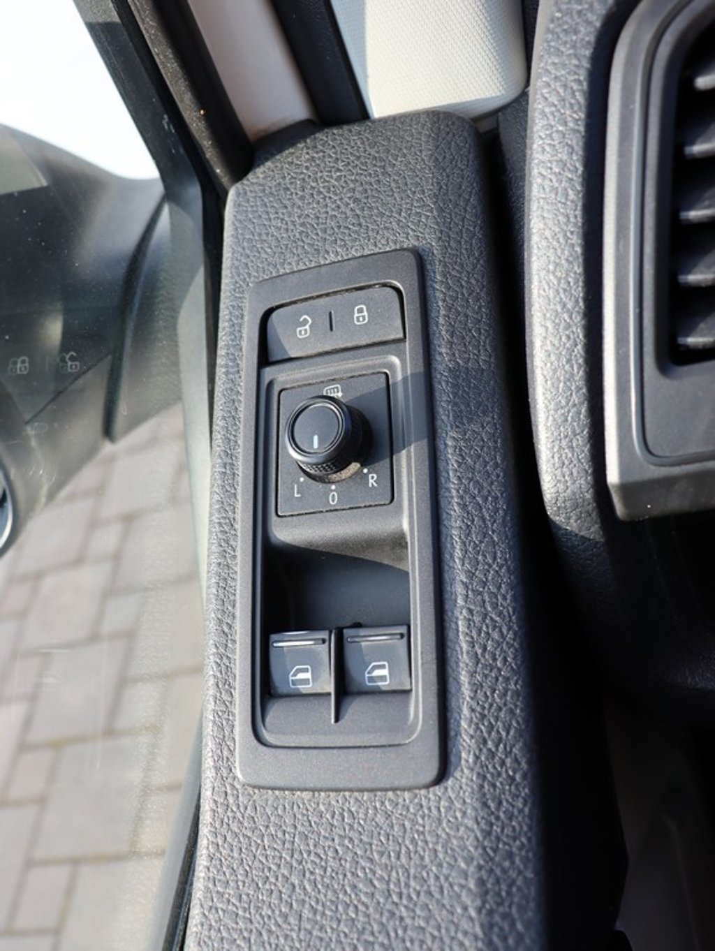 VOLKSWAGEN Transporter 2019 — imagine 15