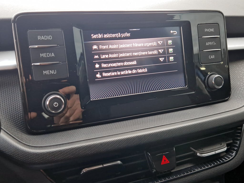 SKODA Fabia 2023 — imagine 40